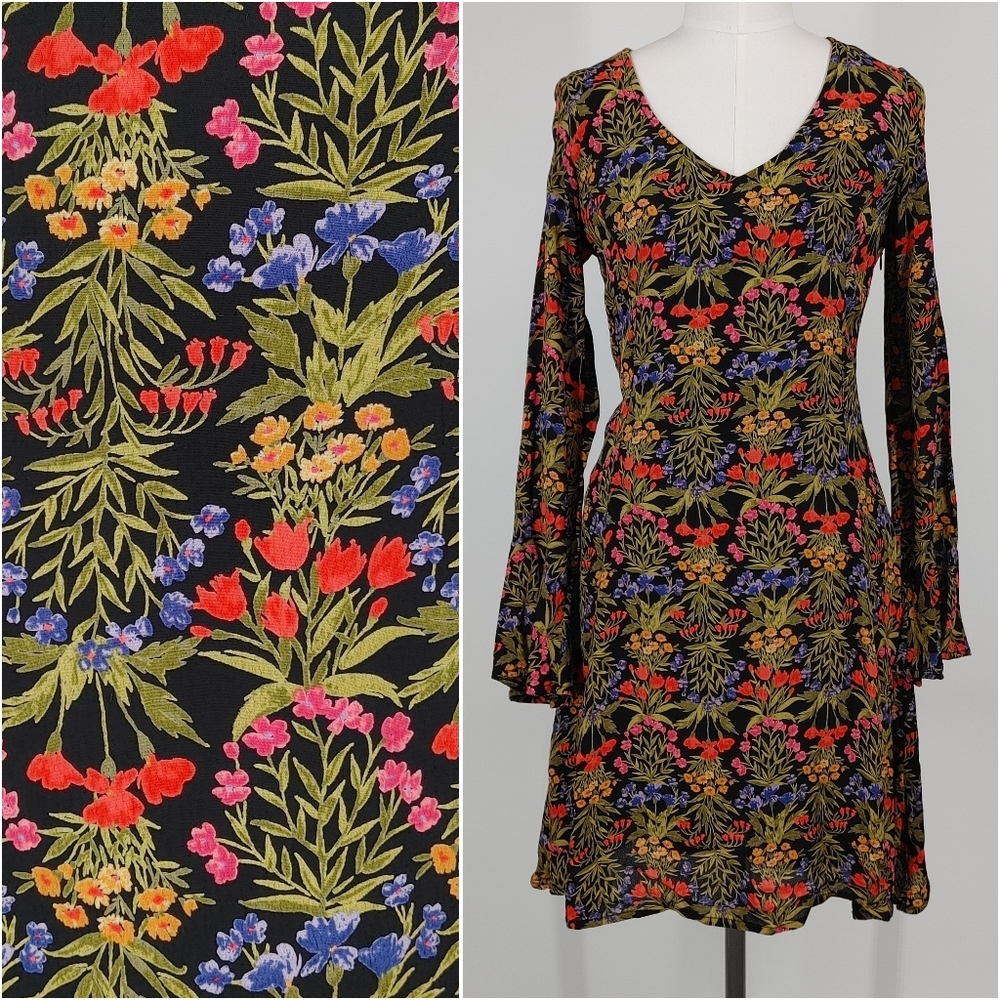 Old Navy Bell Sleeve Floral Dress